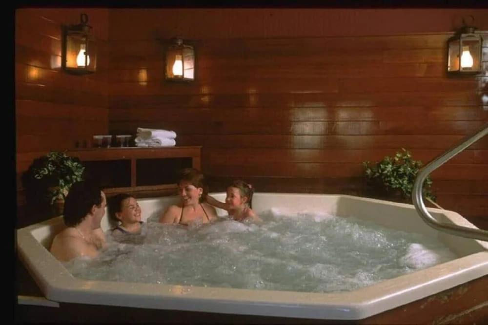 Gorgeous 1St Fl Mtn View Jiminy Suite Sleeps 4 Ski On Off Hancock Zewnętrze zdjęcie